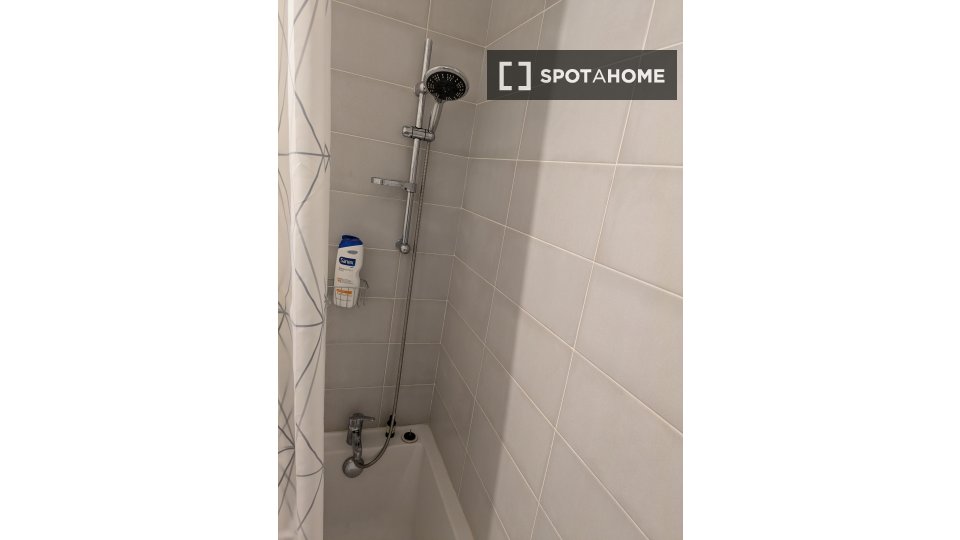 Apartment Lyon, 1 bed, 75m² — photo 9