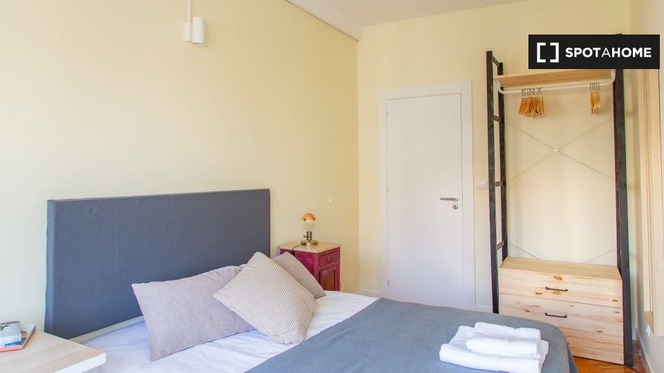 Double room Lisbon, 6 beds — photo 3