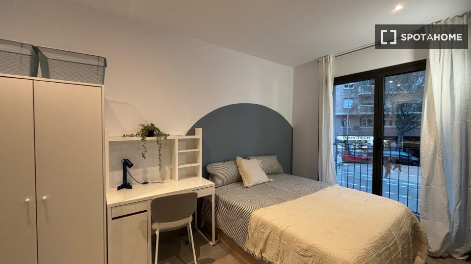 Double room Barcelona, 4 beds, 90m² — photo 7