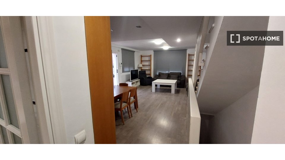 Apartment Valencia, 6 beds, 300m² — photo 36