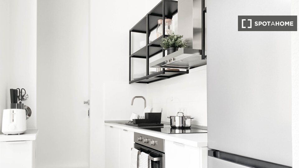 Apartment Berlin, 1 bed, 44m² — photo 3