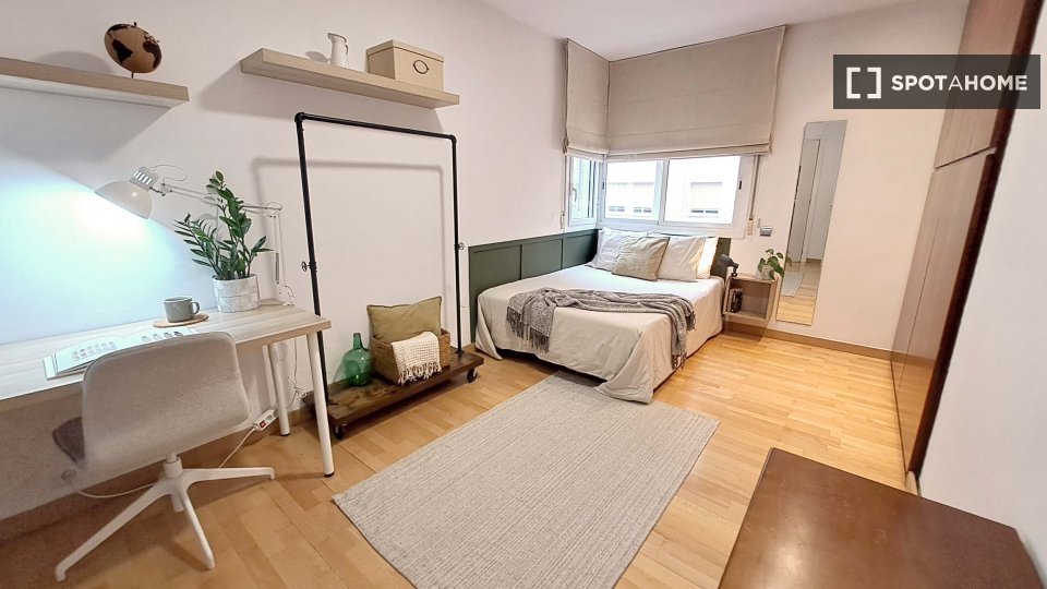 Double room Barcelona, 4 beds, 90m² — photo 25