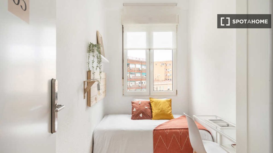 Double room Madrid, 6 beds — photo 27