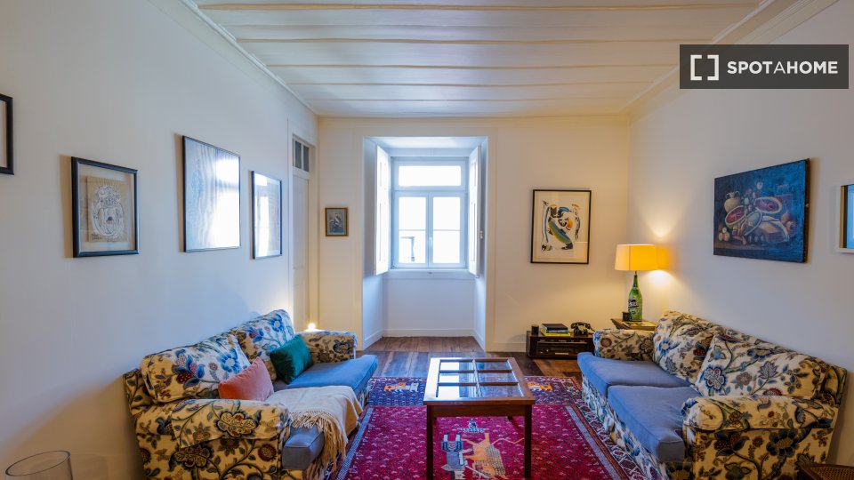 Apartment Lisbon, 2 beds, 110m² — photo 5