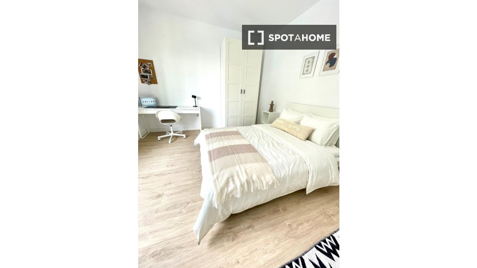 Double room Madrid, 7 beds — photo 8