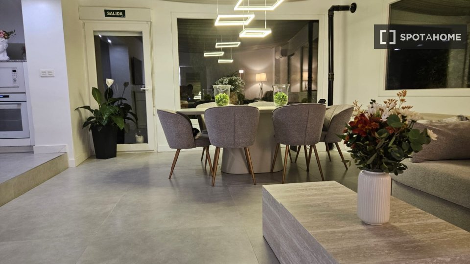 Apartment Madrid, 4 beds — photo 27