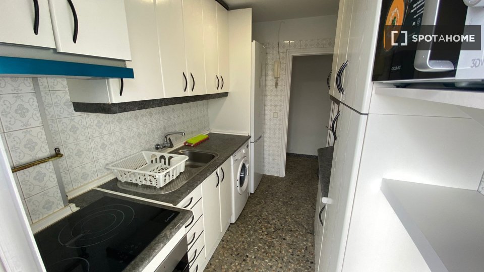 Double room Madrid, 5 beds — photo 6