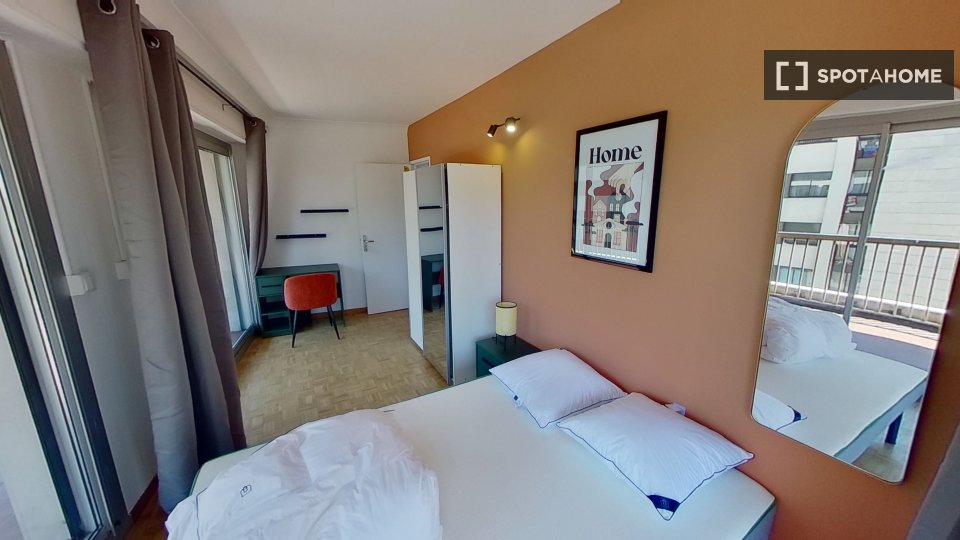 Double room Marseille, 15 beds — photo 8