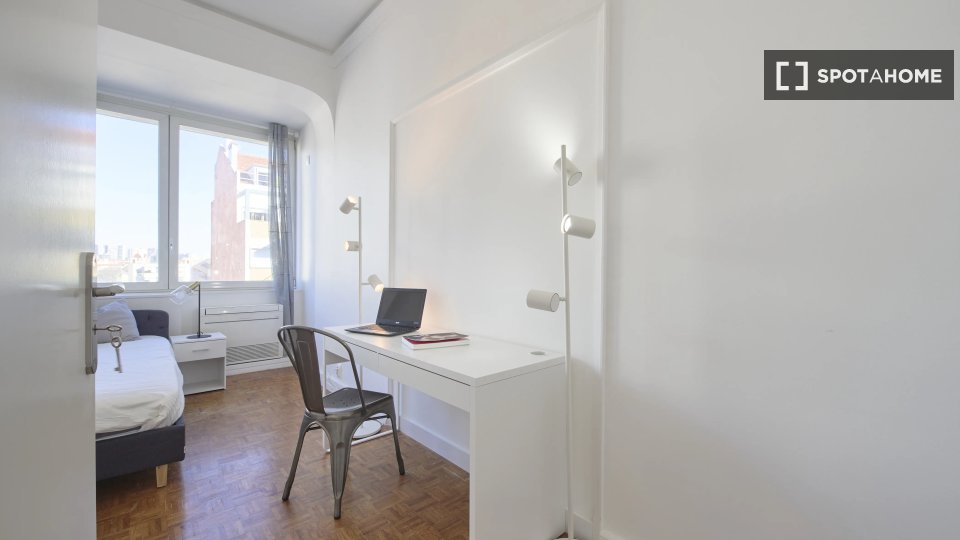 Double room Lisbon, 7 beds — photo 11