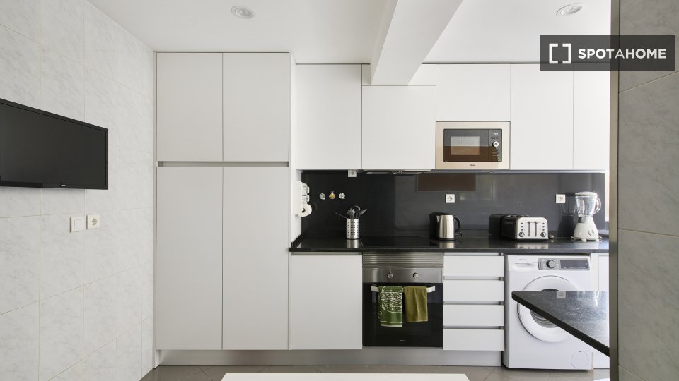 Double room Lisbon, 6 beds, 150m² — photo 18