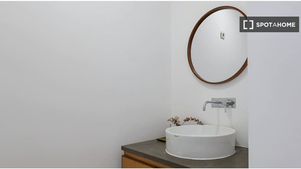 Apartment mono Lisbon, 40m² — photo 1