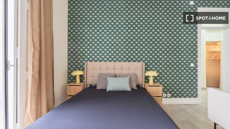 Double room Lisbon, 5 beds — photo 25