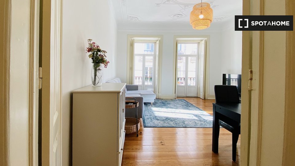 Apartment Lisbon, 2 beds, 75m² — photo 4
