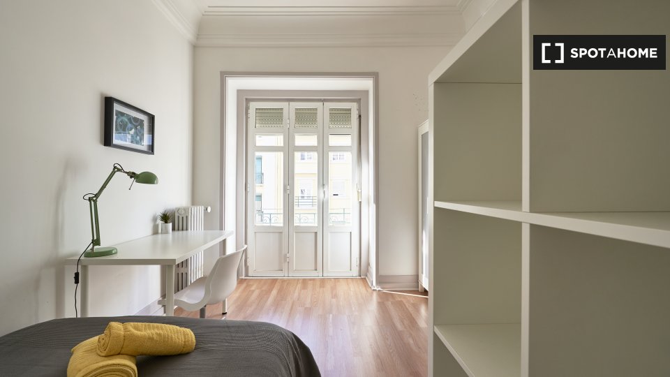 Double room Lisbon, 13 beds — photo 4