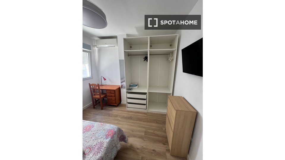 Double room Malaga, 8 beds, 270m² — photo 36
