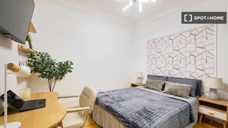 Double room Lisbon, 6 beds — photo 86