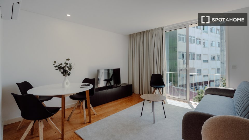 Apartment Porto, 1 bed, 100m² — photo 15