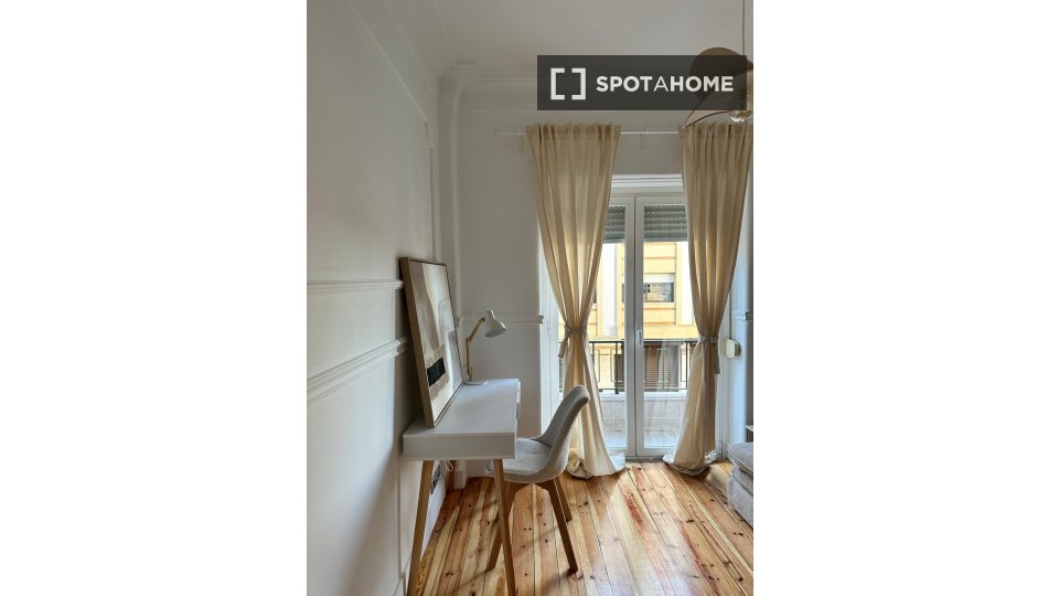 Apartment Lisbon, 2 beds — photo 9