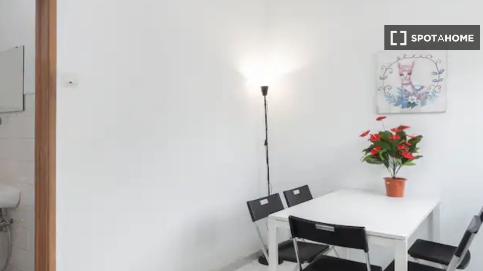 Double room Lisbon, 4 beds, 15m² — photo 4