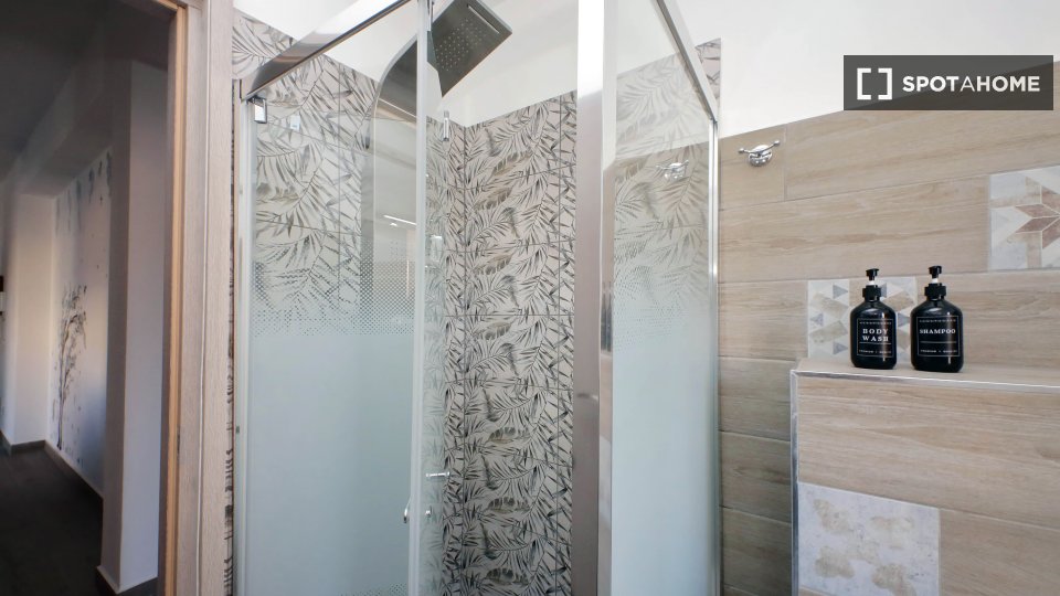 Apartment Rome, 2 beds — photo 18