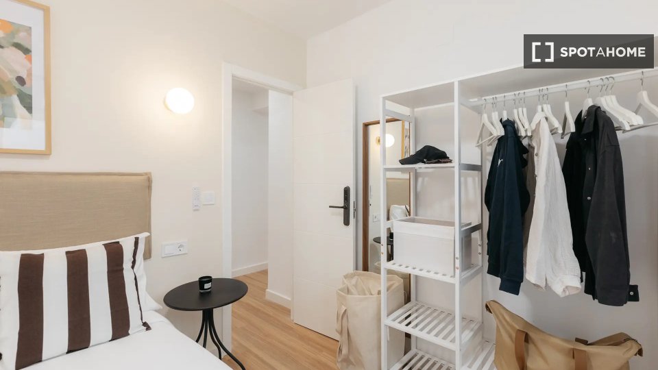 Double room Valencia, 5 beds — photo 17