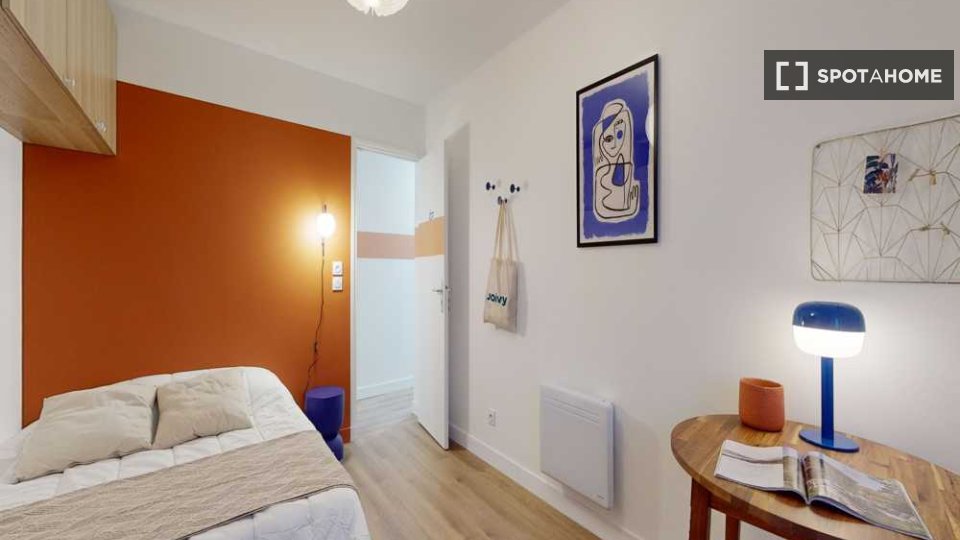 Double room Paris, 9 beds, 140m² — photo 1