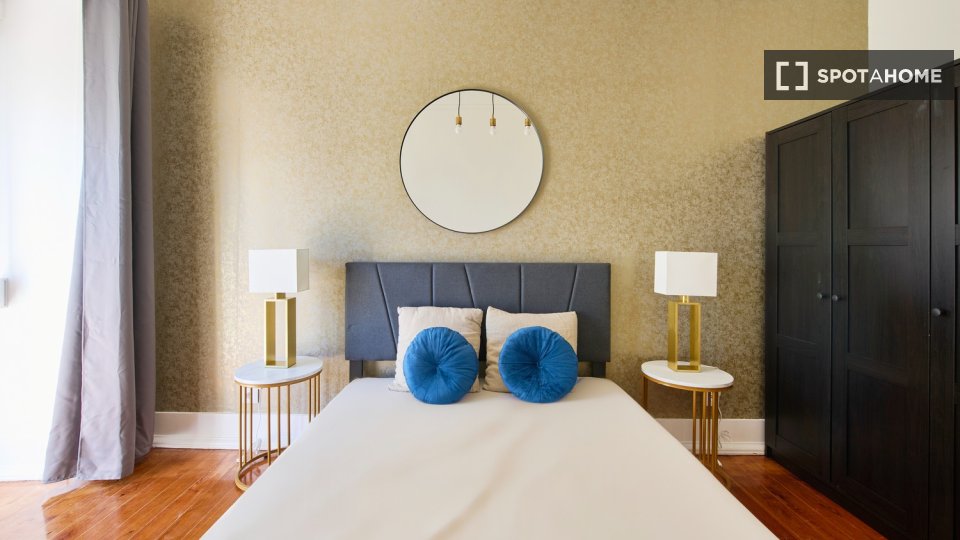 Double room Lisbon, 5 beds — photo 14