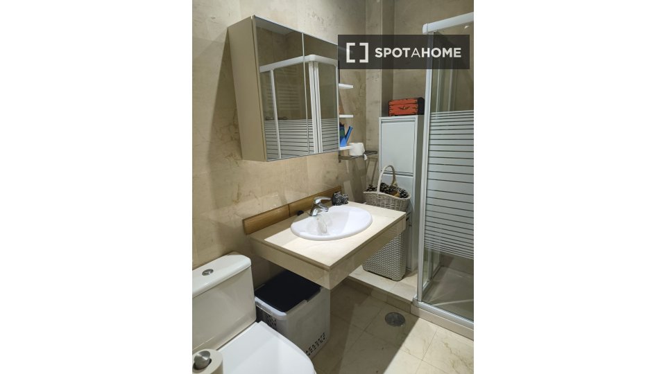 Apartamento de 2 dormitorios en alquiler en Niño Jesús, Madrid