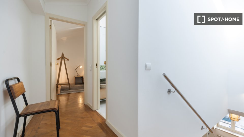 Apartment Lisbon, 2 beds — photo 18