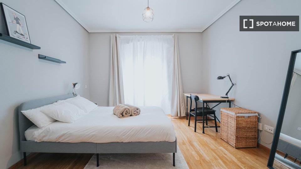 Double room Madrid, 4 beds — photo 2