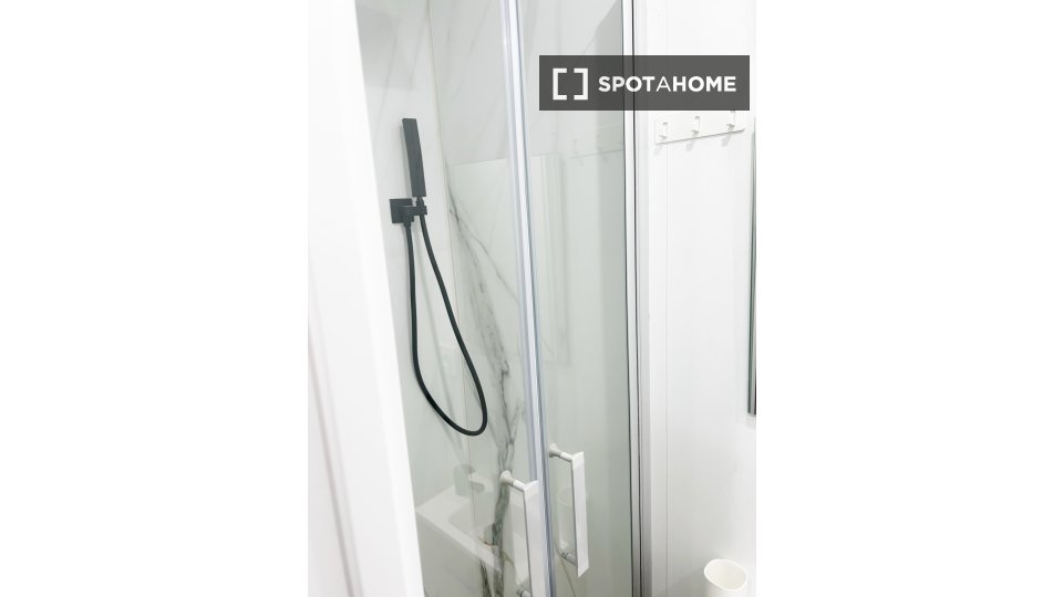 Double room Barcelona, 6 beds, 150m² — photo 14