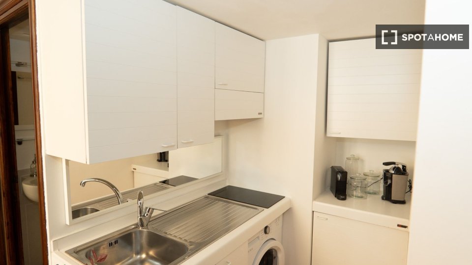 Apartment Rome, 1 bed, 35m² — photo 14