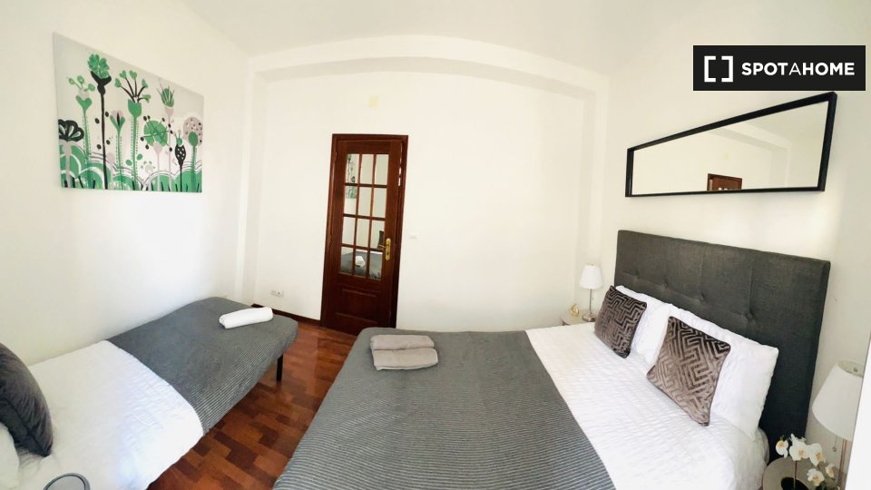 Apartment Lisbon, 1 bed — photo 11
