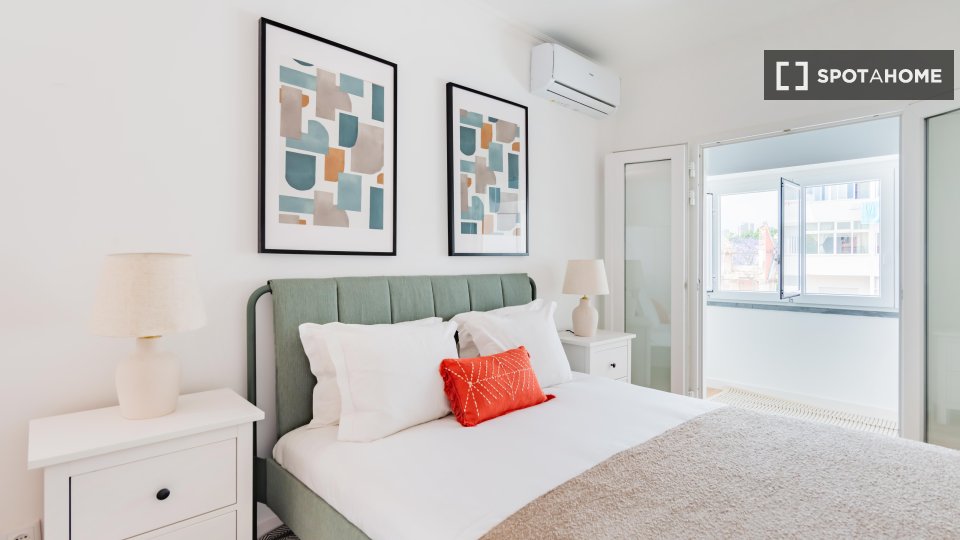 Apartment Lisbon, 2 beds — photo 16