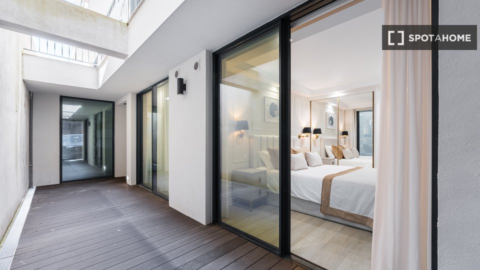 Apartment Porto, 2 beds, 96m² — photo 10
