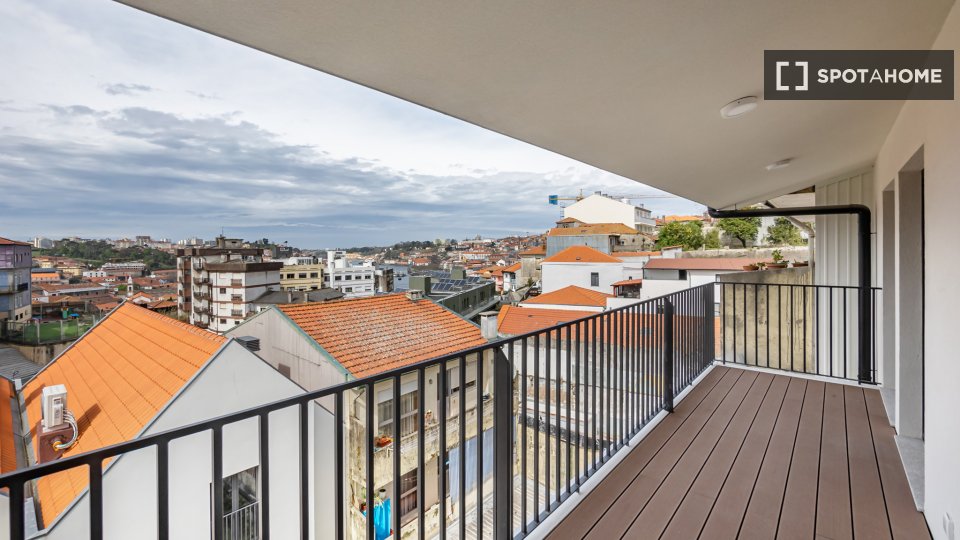 Apartment Porto, 2 beds, 97m² — photo 2