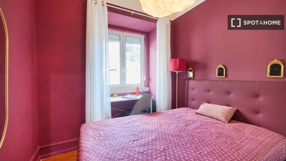 Double room Lisbon, 4 beds — photo 50