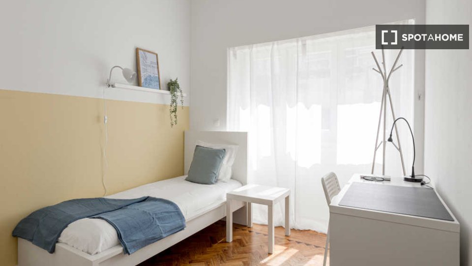 Double room Lisbon, 8 beds — photo 52