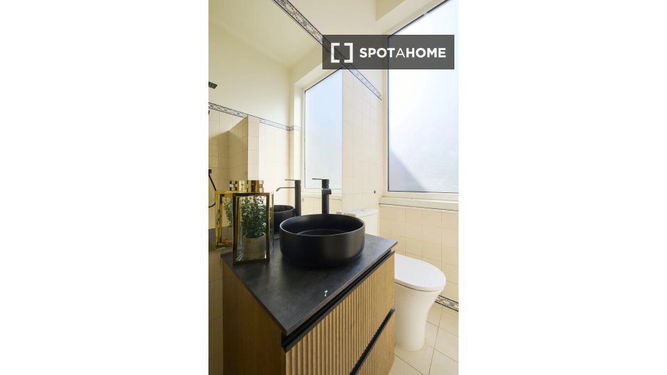 Double room Lisbon, 9 beds — photo 15