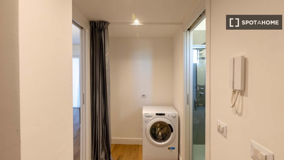 Apartment Milan, 1 bed, 55m² — photo 1