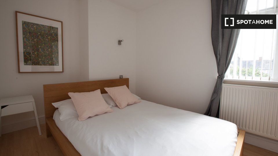 Double room London, 6 beds — photo 1