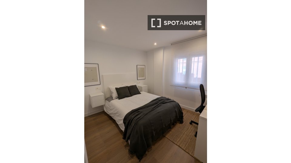 Double room Madrid, 5 beds — photo 15