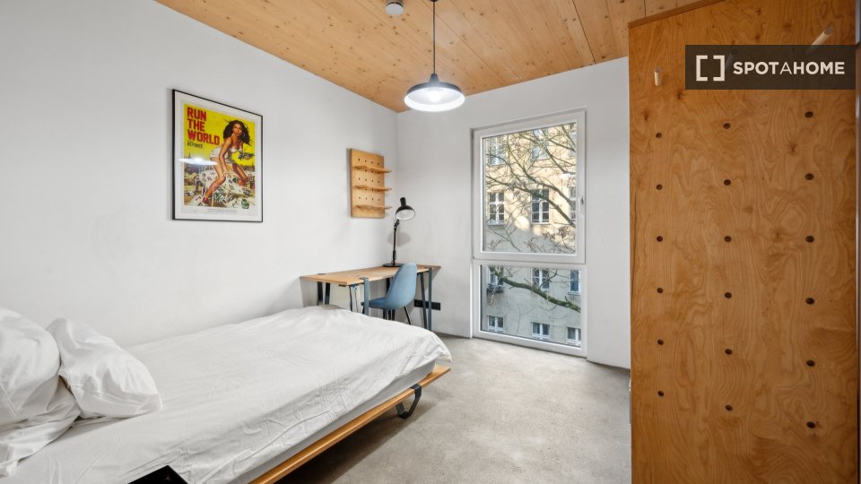 Double room Berlin, 5 beds, 90m² — photo 3