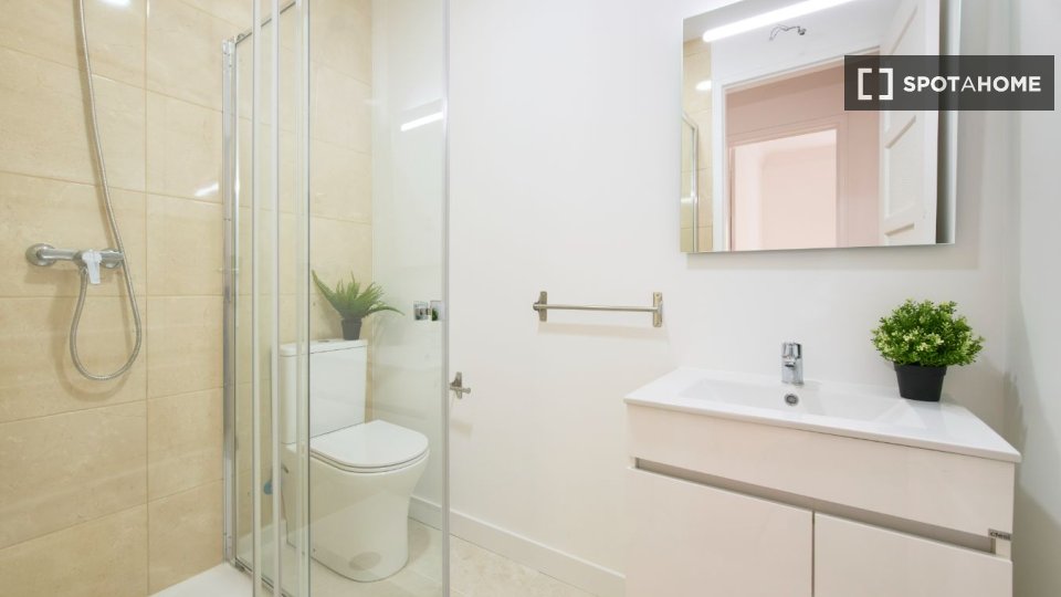 Double room Lisbon, 7 beds — photo 34