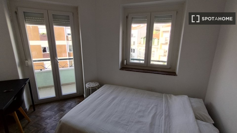 Double room Lisbon, 7 beds — photo 18