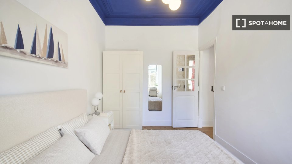 Double room Lisbon, 5 beds — photo 3