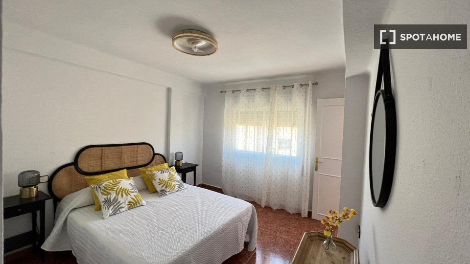 Double room Malaga, 3 beds, 89m² — photo 11