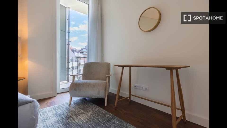 Apartment Lisbon, 1 bed — photo 4