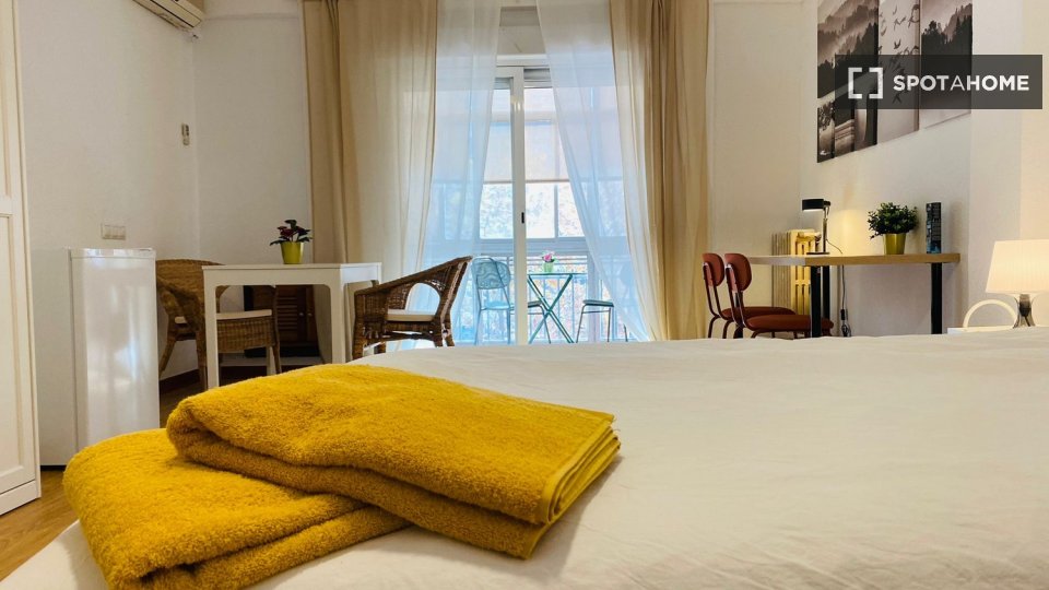 Double room Madrid, 6 beds — photo 15