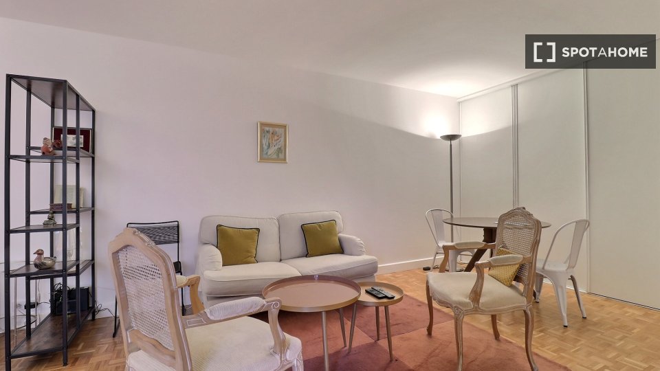 Apartment Paris, 1 bed, 44m² — photo 3